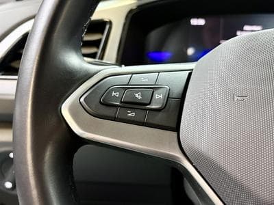 VW T-Roc Life 150 CV TSI DSG7 ** Attelage ** Pneus 4 Saisons** (2024) - Photo 11