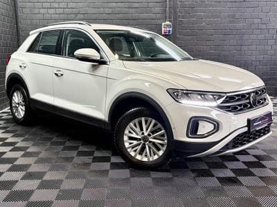 VW T-Roc Life 150 CV TSI DSG7 ** Attelage ** Pneus 4 Saisons** (2024) - Photo 3