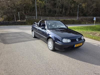 VW Golf Cabrio 2.0 Automatic (2001) - Foto 1