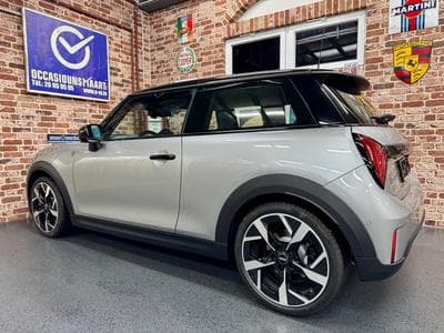 Mini Cooper Cooper C 156cv FAVOURED TRIM (New Modèle) (2024) - Photo 2