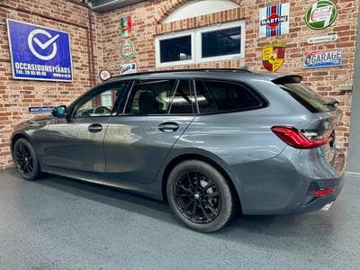 BMW 320 320dA Touring 2.0 190cv Auto xDrive ADVANTAGE (2021) - Photo 2