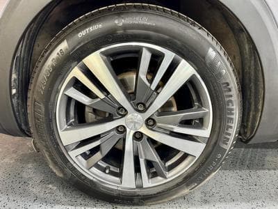 Peugeot 3008 3008 1.5 BlueHDi 131cv Auto ALLURE SiègCh/Navi/LED (2023) - Foto 3