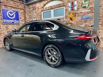 BMW 520 520iA Limousine 2.0 208cv Auto Cuir/SiègCh+V/Cam360° (2025) - Foto 2