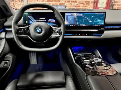 BMW 520 520iA Limousine 2.0 208cv Auto Cuir/SiègCh+V/Cam360° (2025) - Foto 4