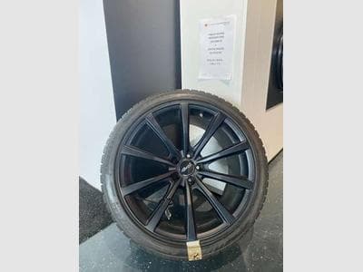Remorque JANTES + PNEUS HIVERS BRIDGESTONE 285/35RF20 (2026) - Foto 1