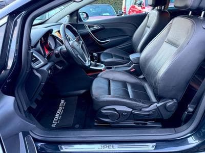 Opel Astra Astra J GTC OPC Line 1.6 Turbo /NAVI/LED/PDC/ (2012) - Photo 9