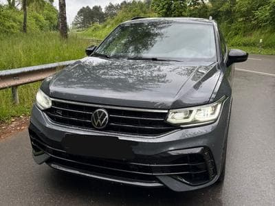 VW Tiguan R Akrapovic (2023) - Photo 1
