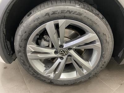 VW Tiguan R line 2.0 TDI 4 Motion 147kW / 200ch DSG (2020) - Foto 9