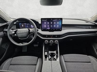 Skoda Superb 2.0 TDI 110 kW Selection (2025) - Photo 11