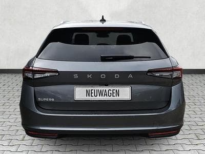 Skoda Superb 2.0 TDI 110 kW Selection (2025) - Photo 6
