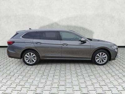 Skoda Superb 2.0 TDI 110 kW Selection (2025) - Photo 8