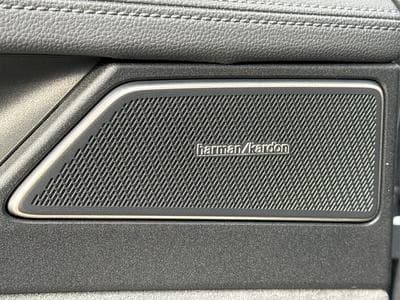 VW Passat Variant R-Line (2026) - Photo 14