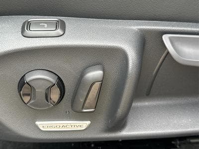 VW Passat Variant R-Line (2026) - Photo 15