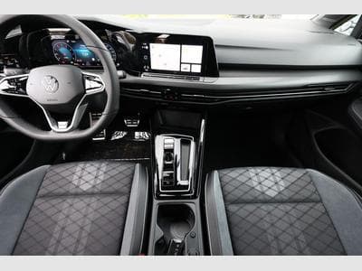 VW Golf R-Line (2024) - Foto 8