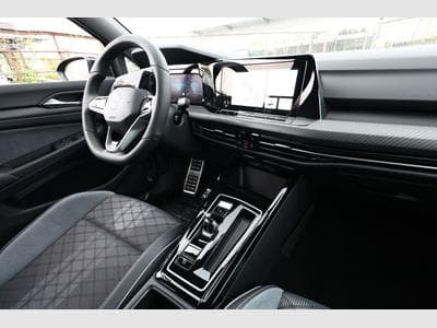 VW Golf R-Line (2024) - Foto 9