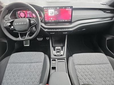 Skoda Octavia 1.5 TSI mHEV 110 kW Sportline (2025) - Photo 11