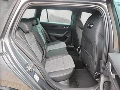 Skoda Octavia 1.5 TSI mHEV 110 kW Sportline (2025) - Photo 13