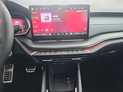 Skoda Octavia 1.5 TSI mHEV 110 kW Sportline (2026) - Photo 5