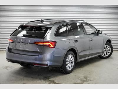 Skoda Octavia Kombi 2,0 TDI (2025) - Foto 2