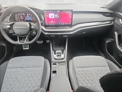 Skoda Octavia 1.5 TSI mHEV 110 kW Sportline (2025) - Photo 11