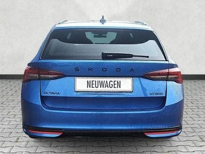 Skoda Octavia 1.5 TSI mHEV 110 kW Sportline (2025) - Photo 6