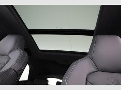 Audi Q8 50 TDI quattro (2025) - Foto 11