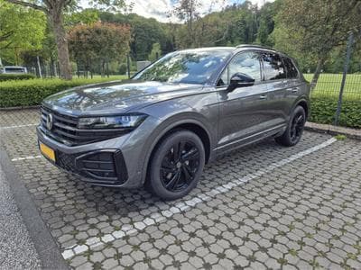 VW Touareg R-Line (2025) - Photo 1