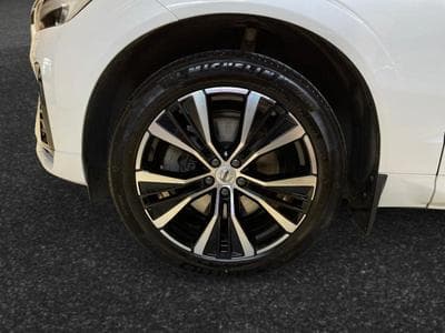 Volvo XC60 B4 Plus Dark / Diesel (2022) - Foto 14