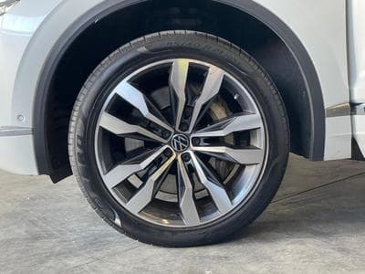 VW Touareg 3.0 TSi V6 eHybrid 4MOTION Elegance  381 CV (2022) - Photo 11