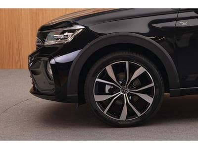 VW Taigo R-line 1.5 TSI 110KW-150CV DSG7 - Jantes 18" - Attelage - (2026) - Photo 9