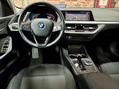 BMW 118 118dA 2.0 150cv Auto ADVANTAGE (2023) - Foto 4