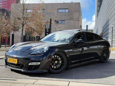 Porsche Panamera GTS / 4.8 / PDK / (2012) - Photo 1