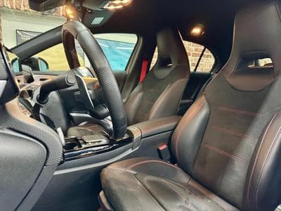 Mercedes A 35 AMG A 35 AMG 2.0 306cv Auto 4Matic/SiègCh/Navi/LED (2021) - Foto 5