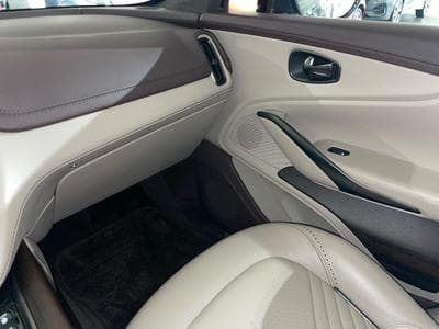 Aston-Martin DBX 4.0 V8  Edition limité 1/500 (2021) - Photo 9