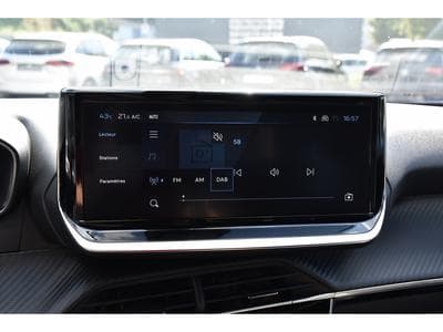 Peugeot 2008 1.2 PureTech Allure GPS LANE SIDE REGUL CAM 360 1° MAIN (2024) - Photo 11