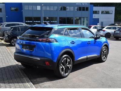 Peugeot 2008 1.2 PureTech Allure GPS LANE SIDE REGUL CAM 360 1° MAIN (2024) - Photo 4