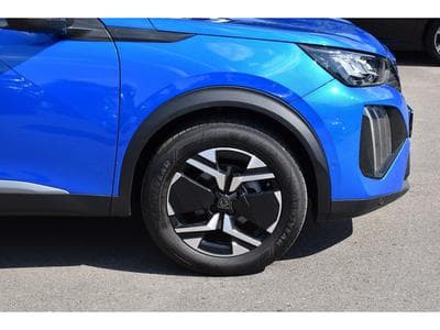 Peugeot 2008 1.2 PureTech Allure GPS LANE SIDE REGUL CAM 360 1° MAIN (2024) - Photo 5