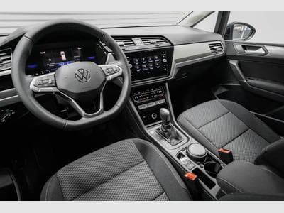 VW Touran 1,5 TSI DSG (2026) - Photo 6
