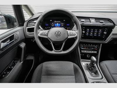 VW Touran 1,5 TSI DSG (2026) - Photo 7