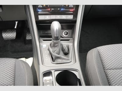 VW Touran 1.5 TSI DSG (2026) - Photo 11