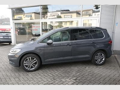 VW Touran 1.5 TSI DSG (2026) - Photo 2
