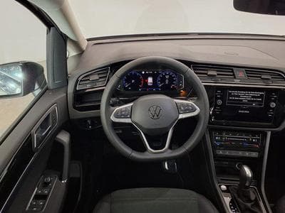 VW Touran Highline R-Line 1.5 TSI 7-Gang-DSG (2026) - Photo 12