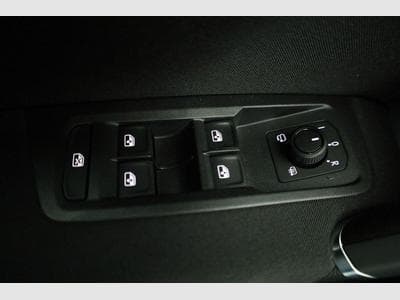 VW Touran Comfortline BMT/Start-Stopp (2026) - Photo 7