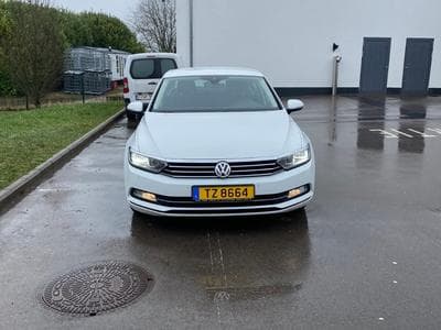 VW Passat COMFORTLINE (2018) - Photo 1