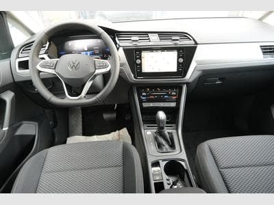 VW Touran 1.5 TSI DSG (2026) - Photo 9