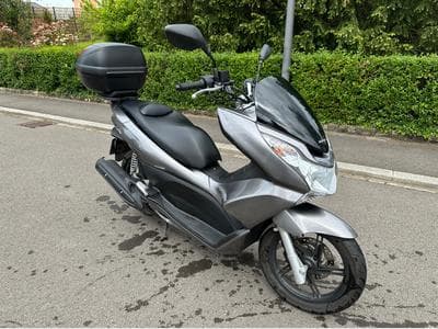 Honda PCX (2011) - Photo 1
