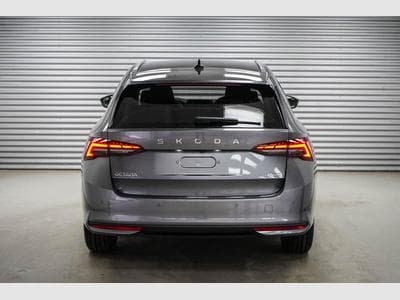 Skoda Octavia Kombi 1,5 eTSI (2026) - Foto 3