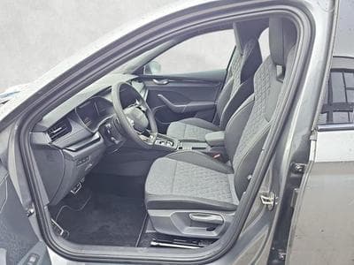 Skoda Octavia 1.5 TSI mHEV 110 kW Sportline (2025) - Foto 9