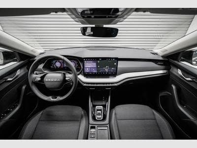 Skoda Octavia Kombi 1,5 eTSI (2026) - Foto 5