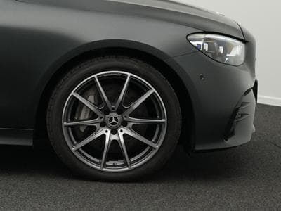 Mercedes E 450 4MATIC AMG-Line Cpe Pano+360°+Memo+Burm (2023) - Foto 8